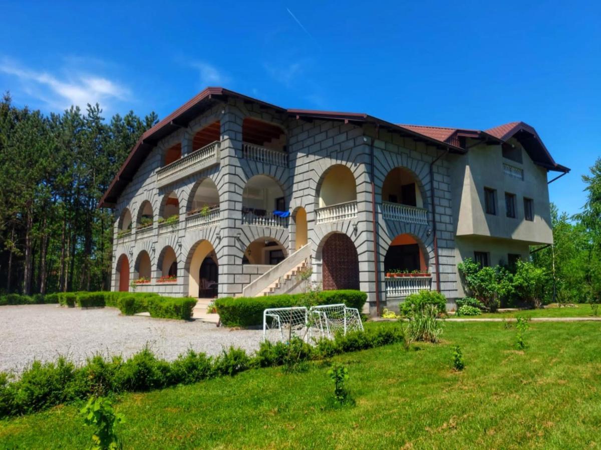 Vacation Home Keskic Velika Gata Екстериор снимка