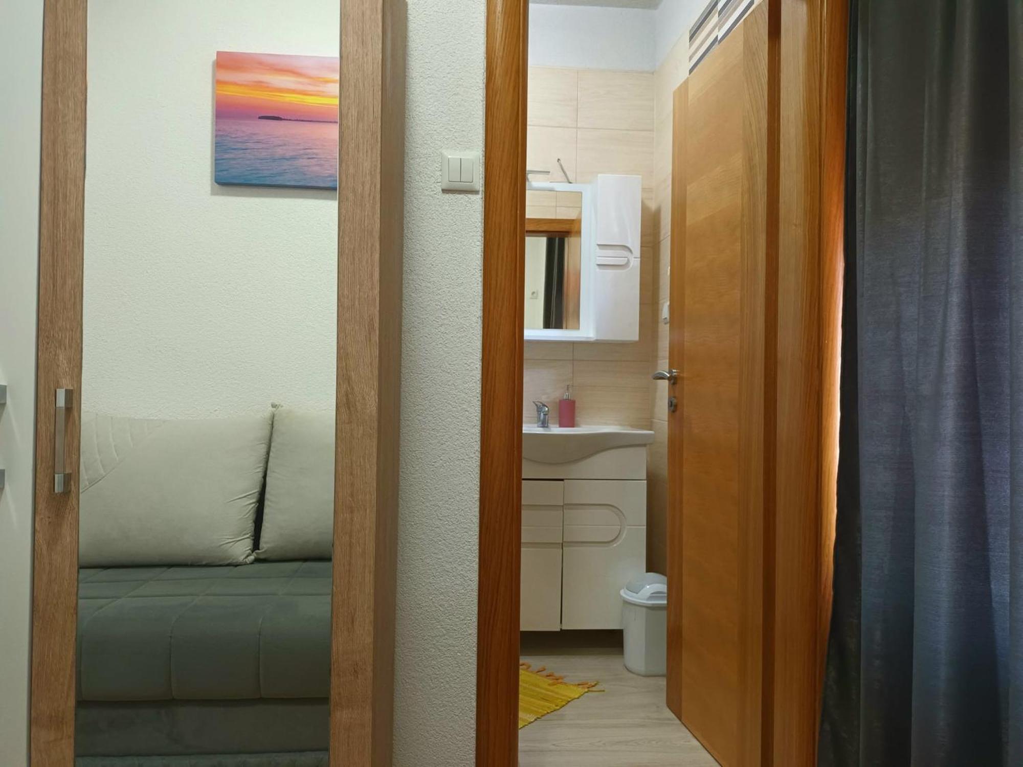 Vacation Home Keskic Velika Gata Екстериор снимка
