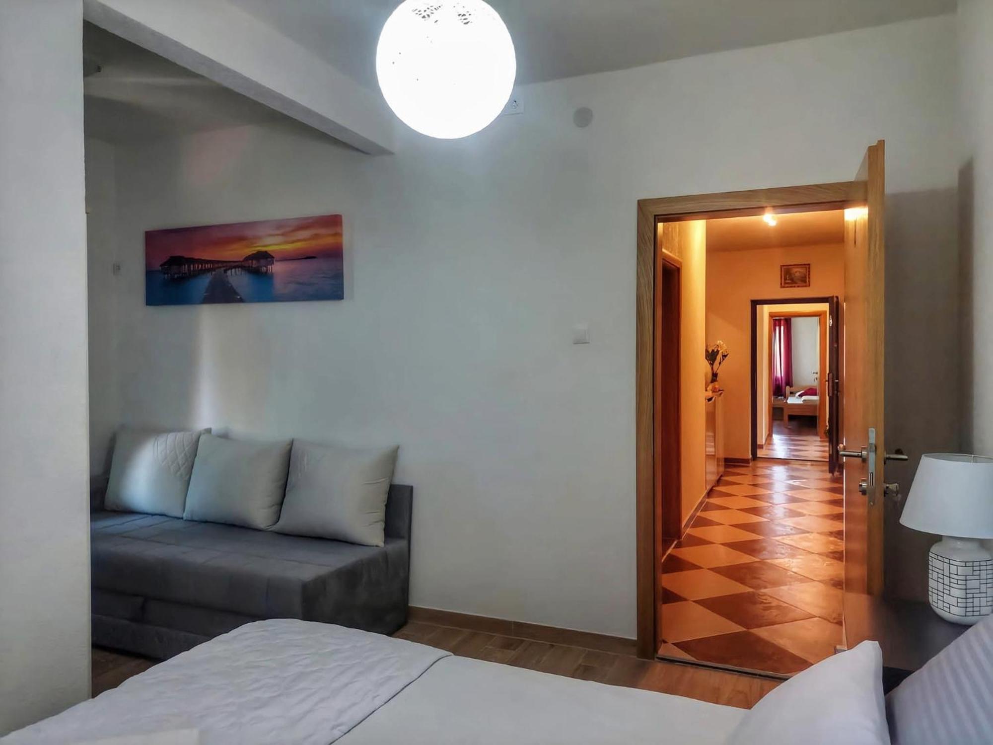 Vacation Home Keskic Velika Gata Екстериор снимка