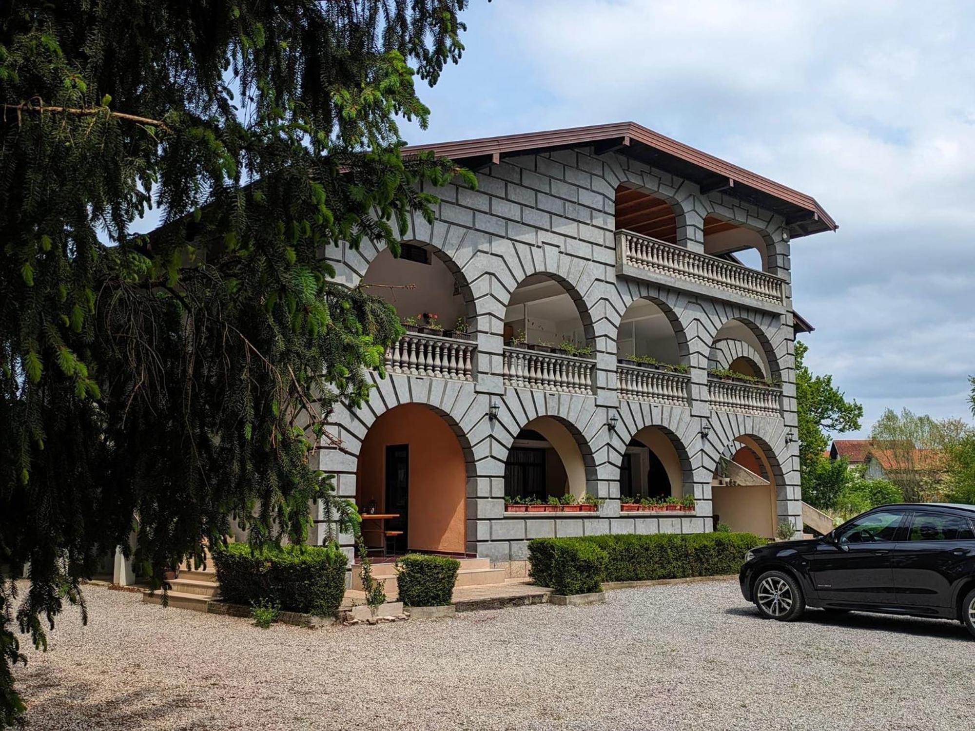 Vacation Home Keskic Velika Gata Екстериор снимка