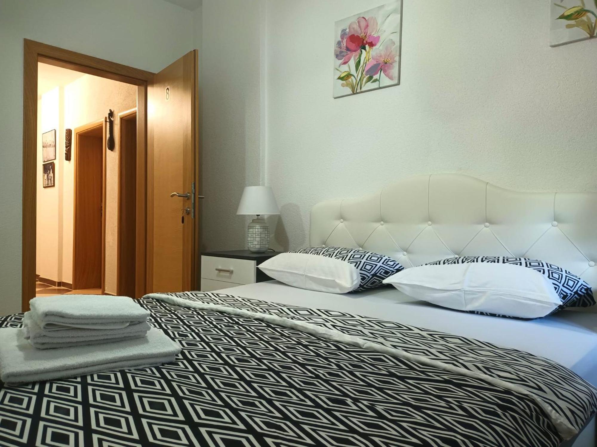 Vacation Home Keskic Velika Gata Екстериор снимка