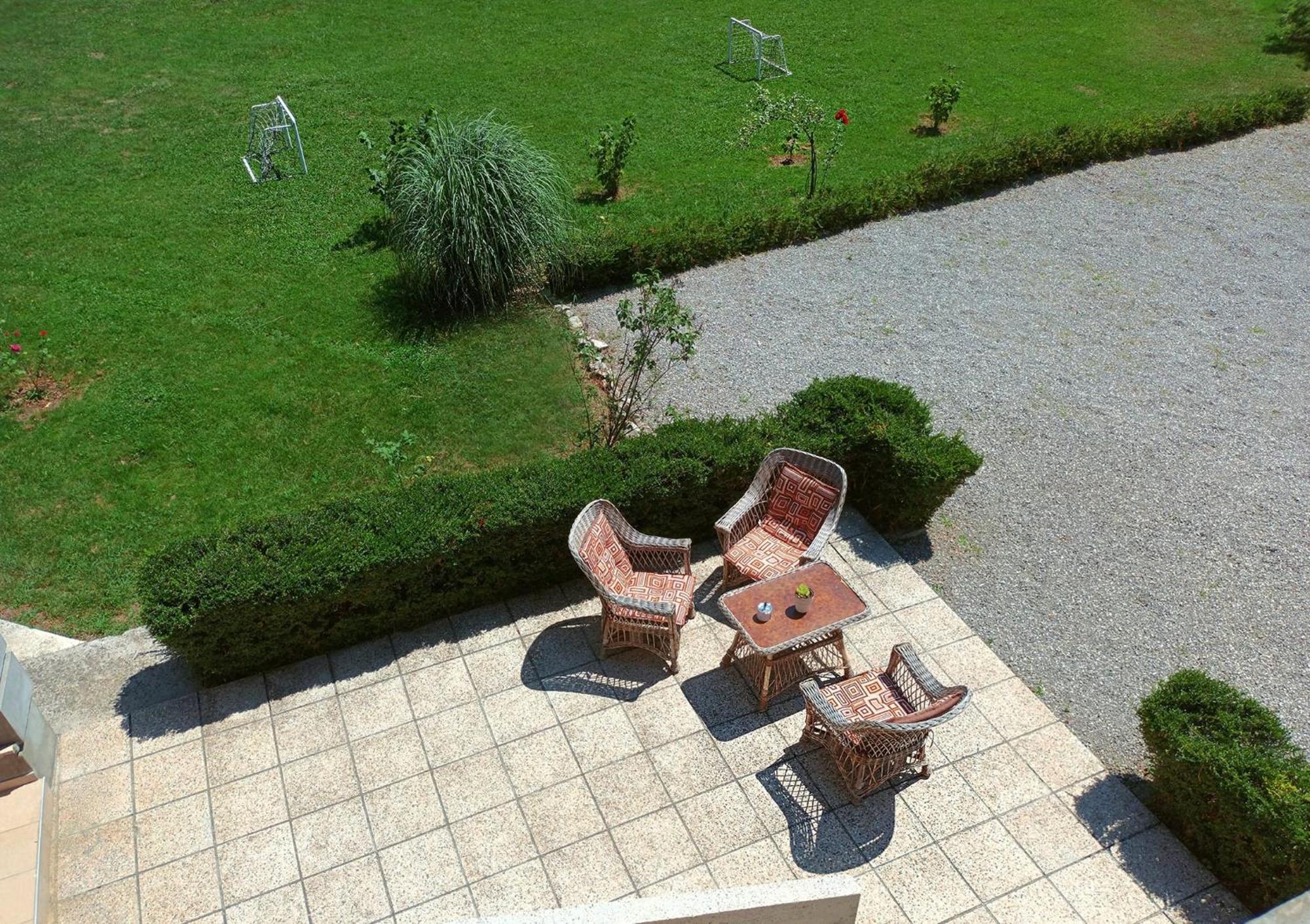 Vacation Home Keskic Velika Gata Екстериор снимка
