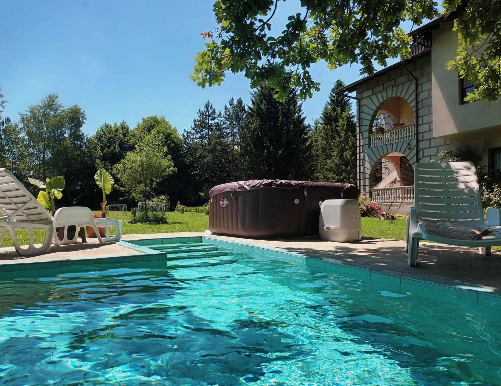Vacation Home Keskic Velika Gata Екстериор снимка