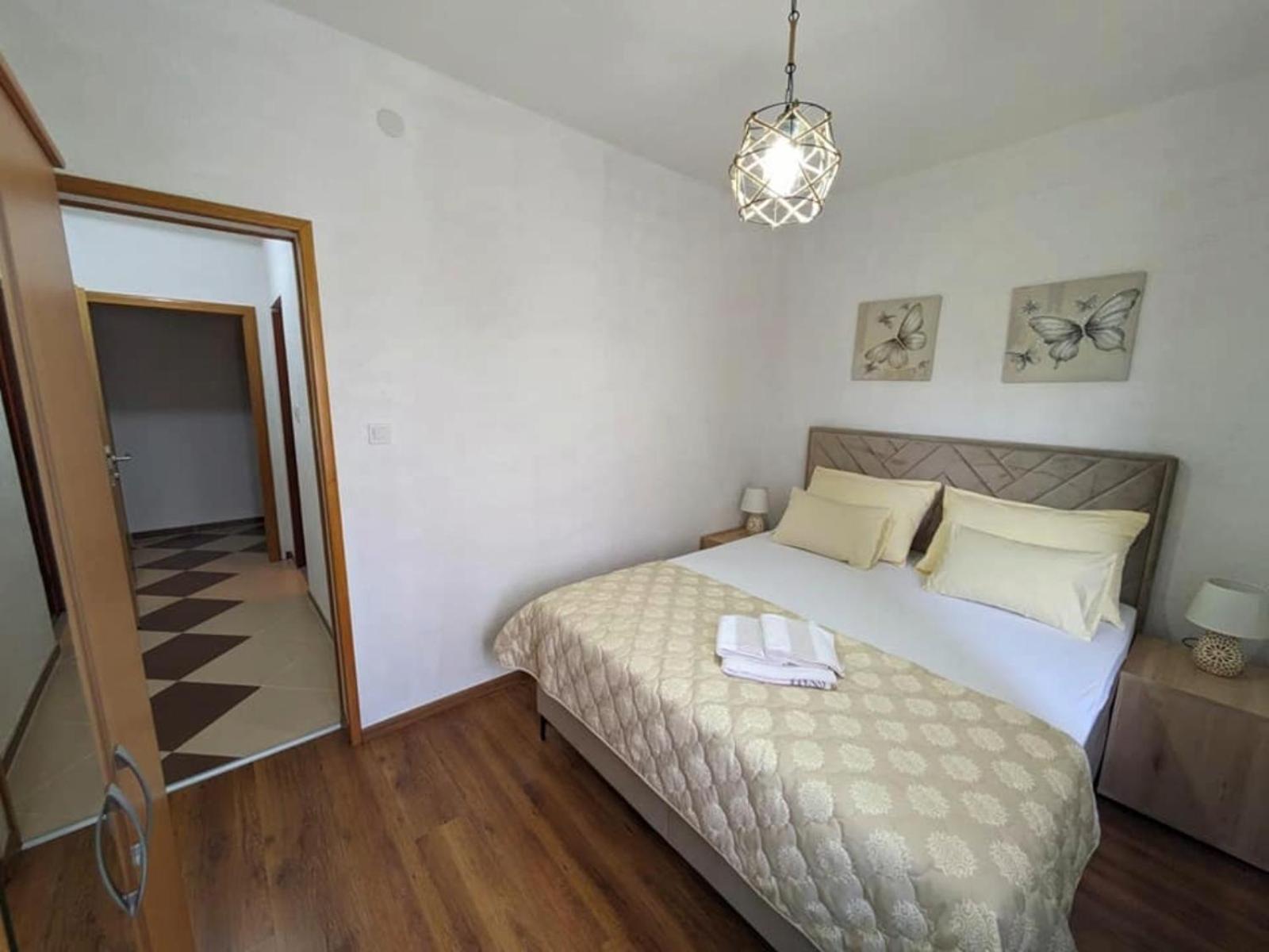 Vacation Home Keskic Velika Gata Екстериор снимка