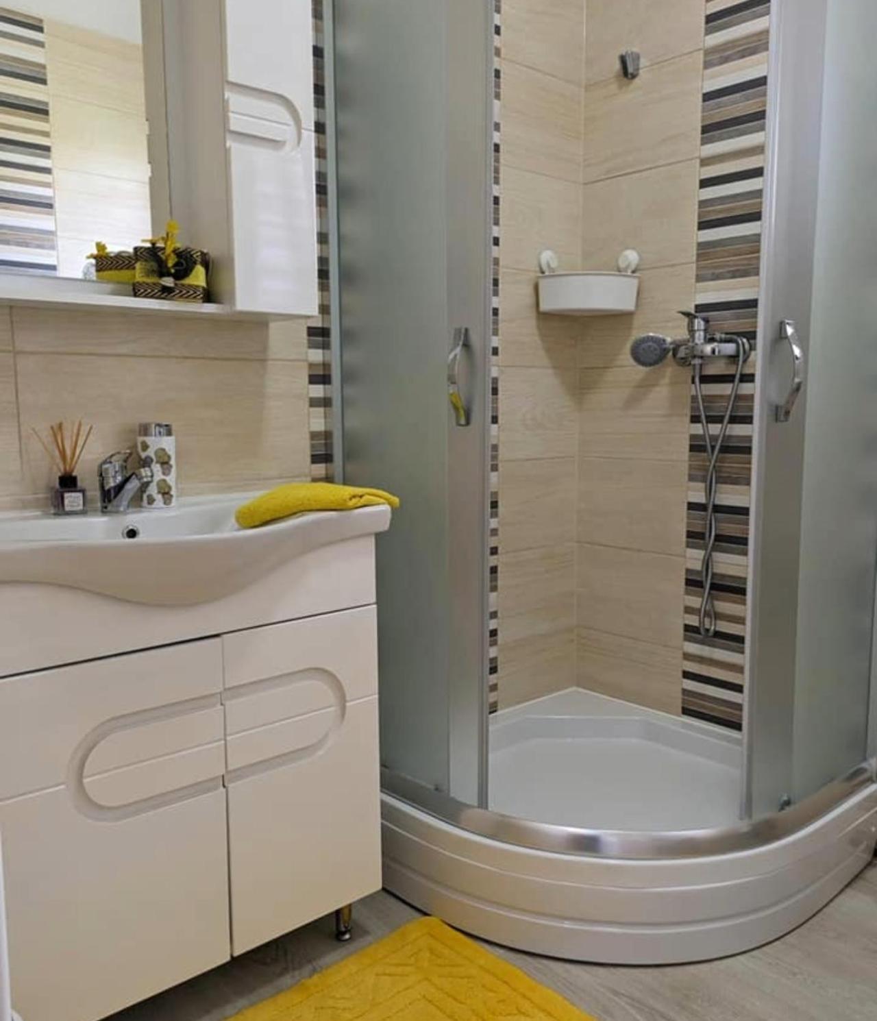 Vacation Home Keskic Velika Gata Екстериор снимка